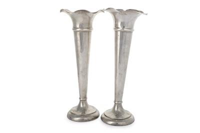 Lot 131 - PAIR OF EDWARD VII SILVER BUD VASES