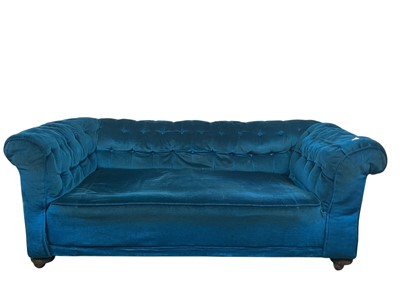 Lot 1622 - CHESTERFIELD BUTTON BACK SETTEE