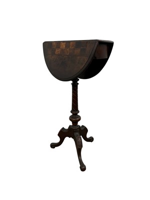 Lot 538 - VICTORIAN MAHOGANY CHESS TABLE