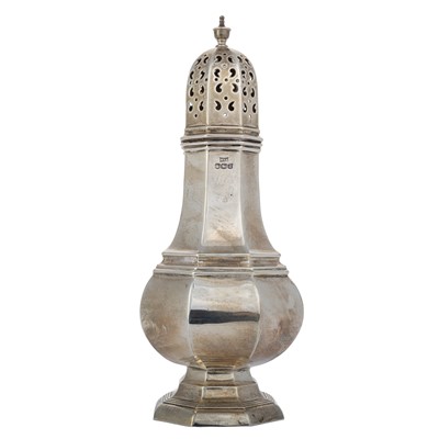 Lot 137 - GEORGE V SILVER SUGAR CASTER OF QUEEN ANNE DESIGN