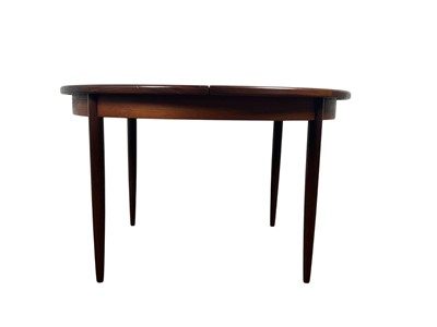 Lot 1624 - G PLAN TEAK EXTENDING DINING TABLE