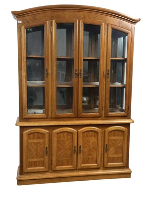 Lot 426 - REPRODUCTION OAK BOOKCASE