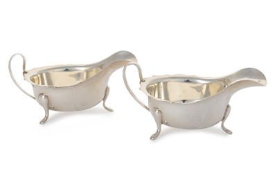 Lot 156 - PAIR OF GEORGE III SILVER SAUCE BOATS