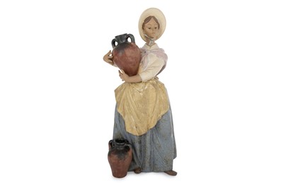 Lot 1709 - LLADRO PORCELAIN FIGURE