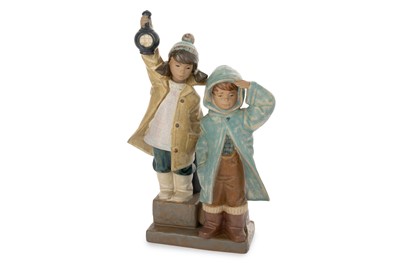 Lot 1710 - LLADRO PORCELAIN FIGURE