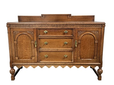 Lot 19 - OAK SIDEBOARD