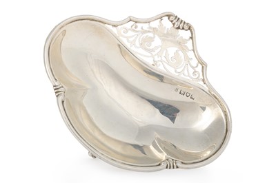 Lot 164 - ART NOUVEAU SILVER BONBON DISH