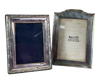Lot 29 - GEORGE V SILVER PHOTOGRAPH FRAME