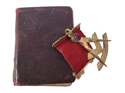 Lot 30 - MASONIC INTEREST: GOLD JEWEL, BOOK AND APRON