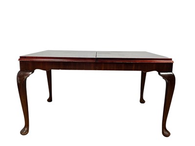 Lot 93 - MAHOGANY DINING TABLE