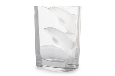 Lot 1735 - NACHTMANN GLASS VASE