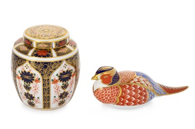 Lot 1736 - ROYAL CROWN DERBY LIDDED JAR