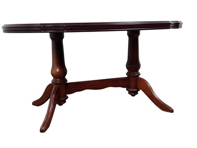 Lot 78 - MAHOGANY OVAL COFFEE TABLE