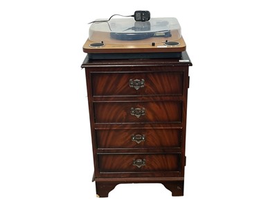 Lot 103 - MAHOGANY RECORD CABINET