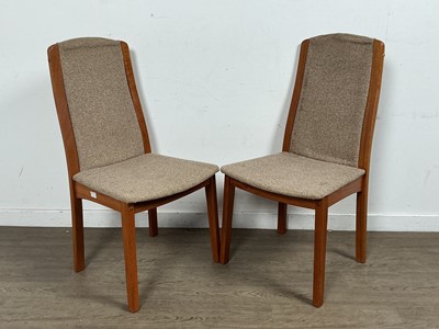 Lot 120 - G-PLAN TEAK EXTENDING DINING TABLE