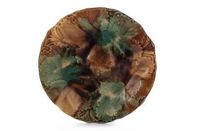 Lot 1754 - DUNMORE FLORAL MOULDED CIRCULAR PLATE
