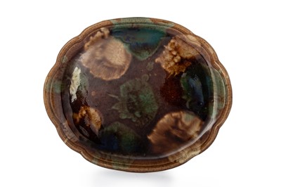 Lot 1758 - DUNMORE POTTERY OVAL TEAPOT STAND