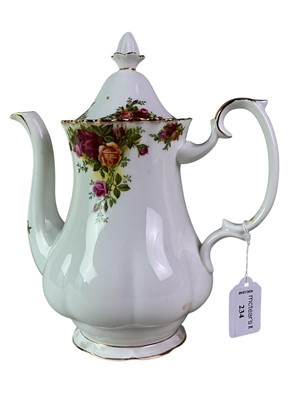 Lot 234 - ROYAL ALBERT 'OLD COUNTRY ROSES' PART DINNER AND TEA SERVICE