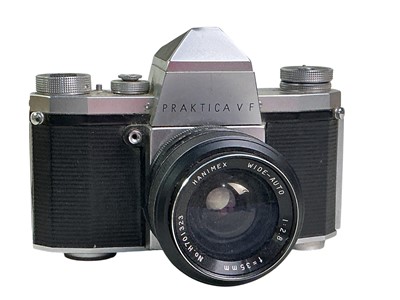 Lot 362 - PRAKTICA V F SLR CAMERA