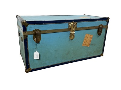 Lot 454 - VINTAGE TRAVEL TRUNK