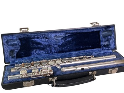 Lot 527 - VINTAGE THREE PIECE FLUTE