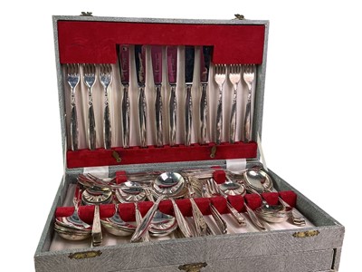 Lot 295 - GROUP OF SILVER PLATE
