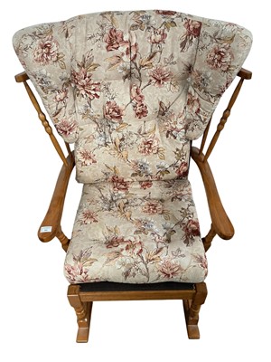 Lot 551 - MODERN OAK ROCKING CHAIR