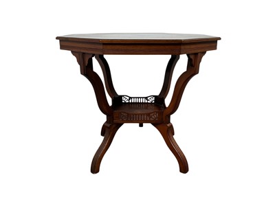Lot 253 - EDWARDIAN WALNUT OCCASIONAL TABLE