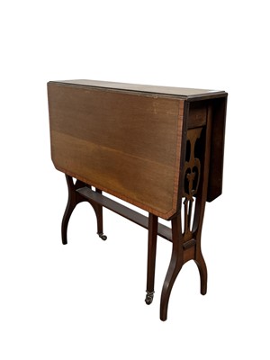 Lot 275 - EDWARDIAN MAHOGANY SUTHERLAND TEA TABLE
