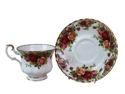 Lot 520 - ROYAL ALBERT PART 'OLD COUNTRY ROSES' PART TEA SERVICE