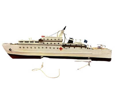 Lot 619 - MODEL SHIP