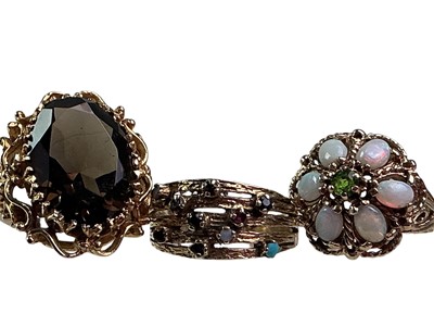 Lot 637 - GROUP OF GOLD RINGS